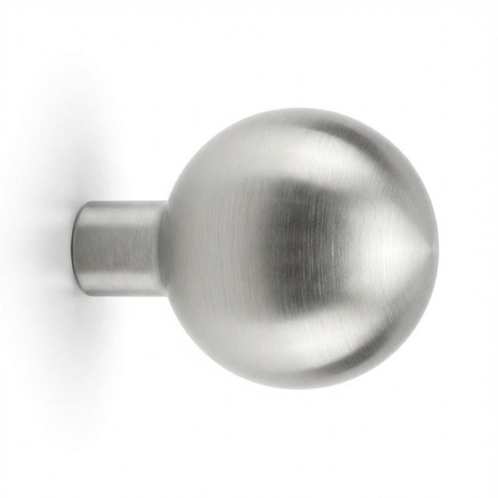 metalowy-wieszak-na-sciane